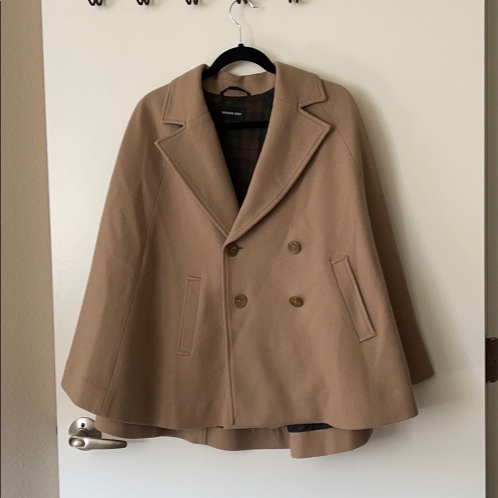 Tan cape